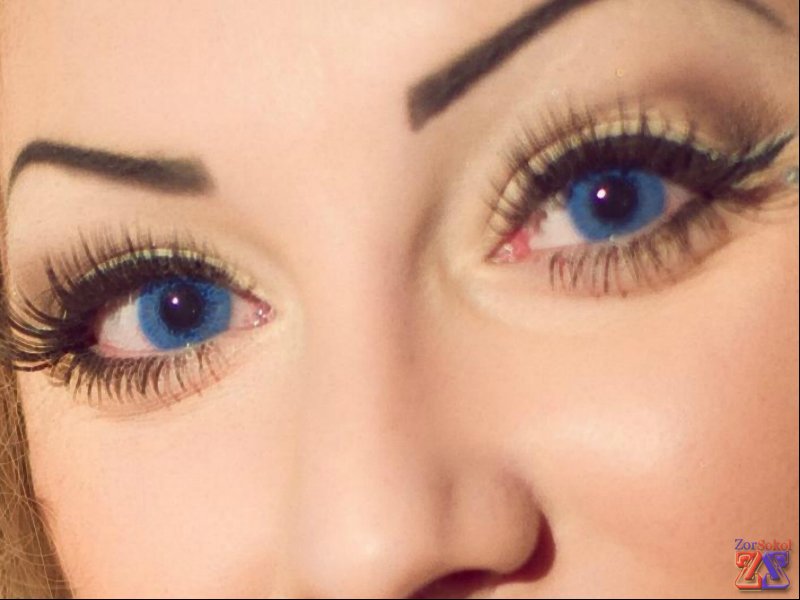 Глаза с оттеночными линзами более выразительные Глаза с оттеночными линзами более выразительные
