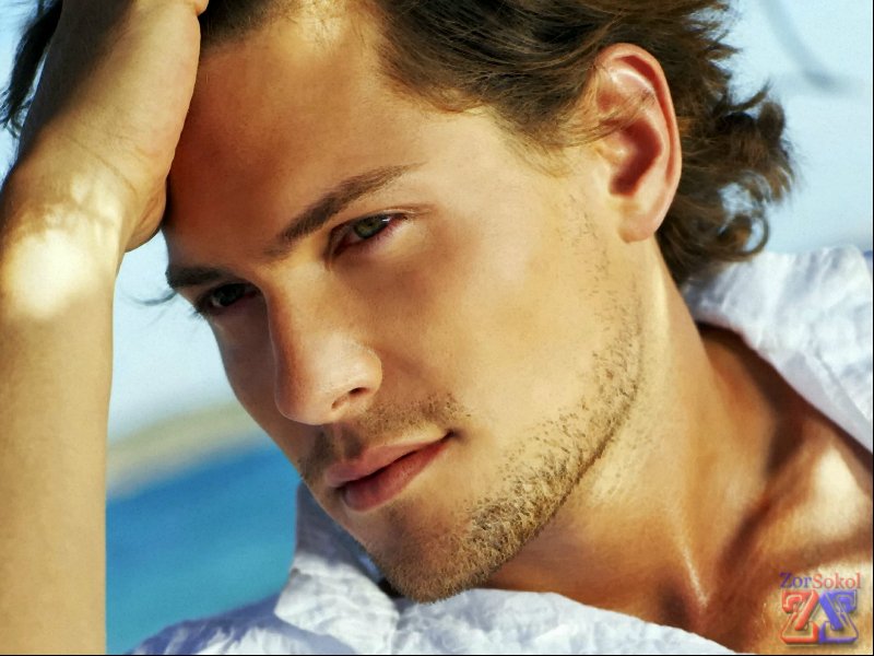 Зеленоглазые мужчины - настоящие рыцари Зеленоглазые мужчины - настоящие рыцари