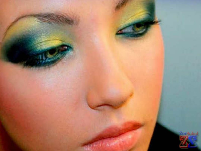 Рекомендуется использовать разные оттенки зеленого цвета Рекомендуется использовать разные оттенки зеленого цвета